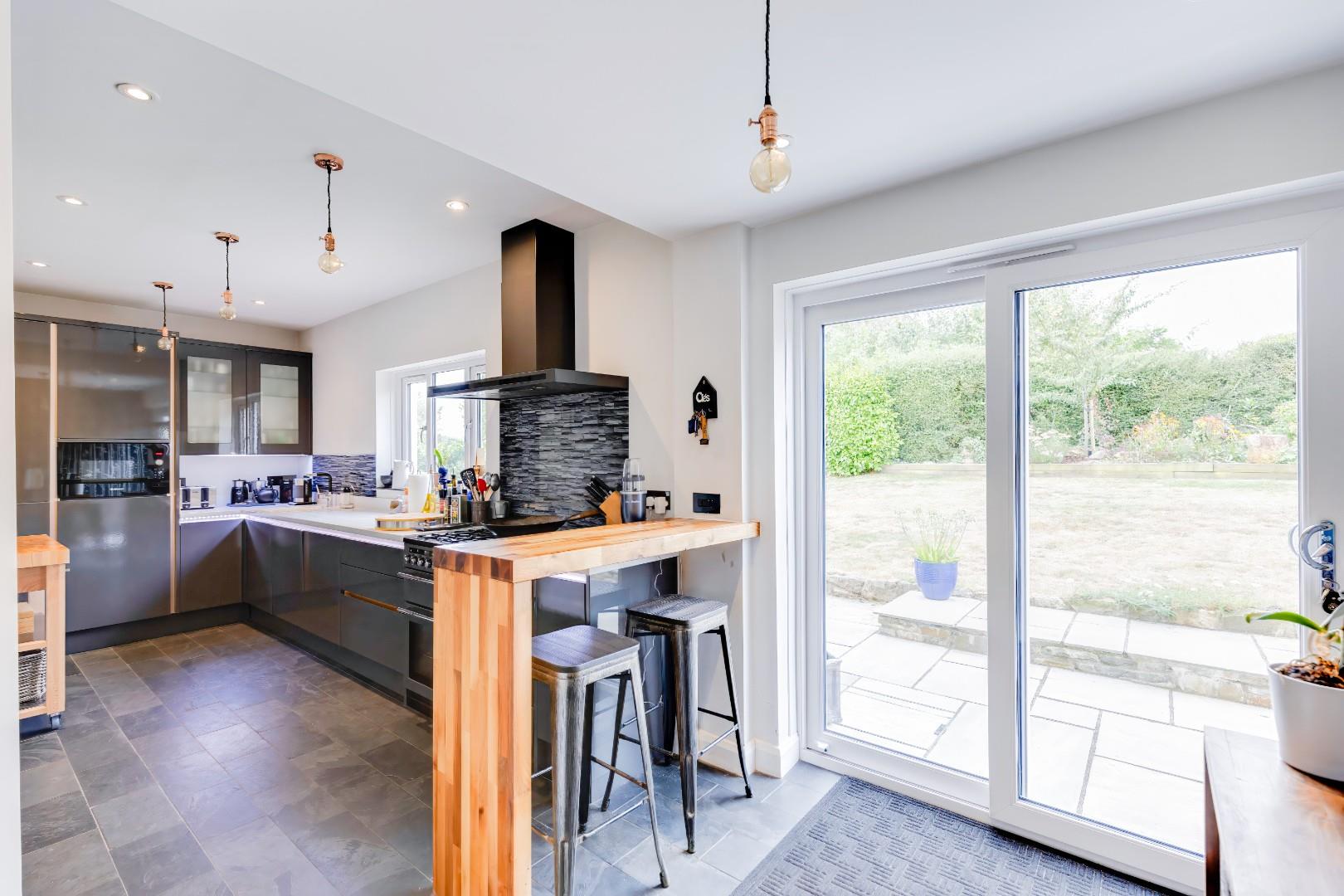 Bracklinn, St. Quentins Close, Llanblethian, Cowbridge, Vale of Glamorgan, CF71 7EZ